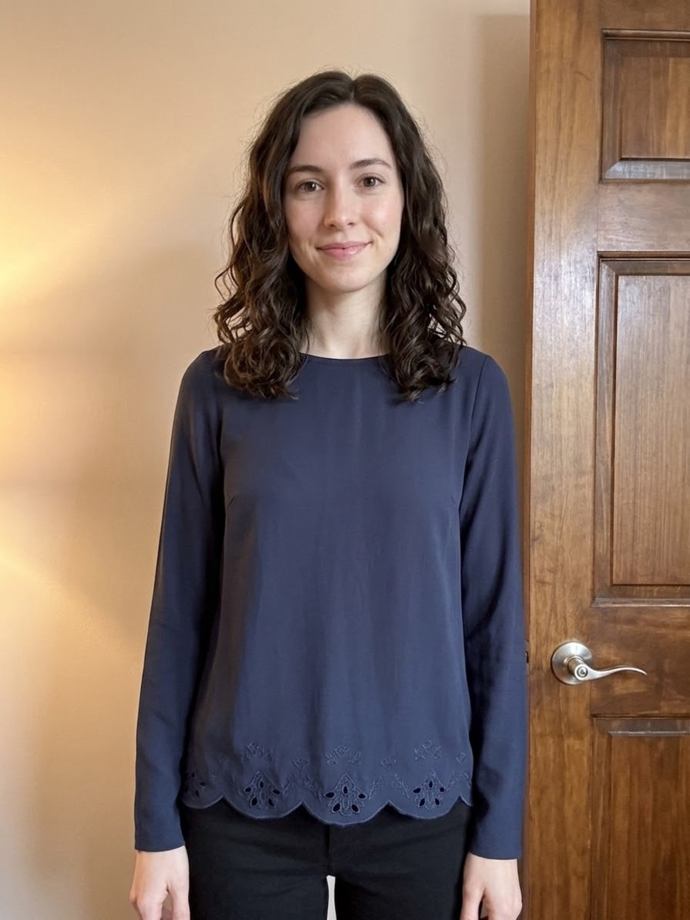 Loft Size Small Women's Navy Blue Long-Sleeve Scallop Hem Top